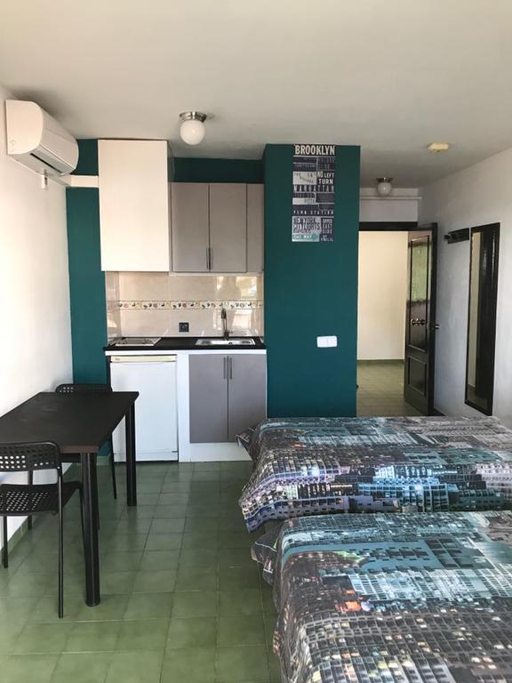 Coconut Apartments - Adults Only Magaluf  Eksteriør bilde